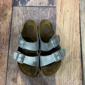 Silver Arizona Birkenstock’s
